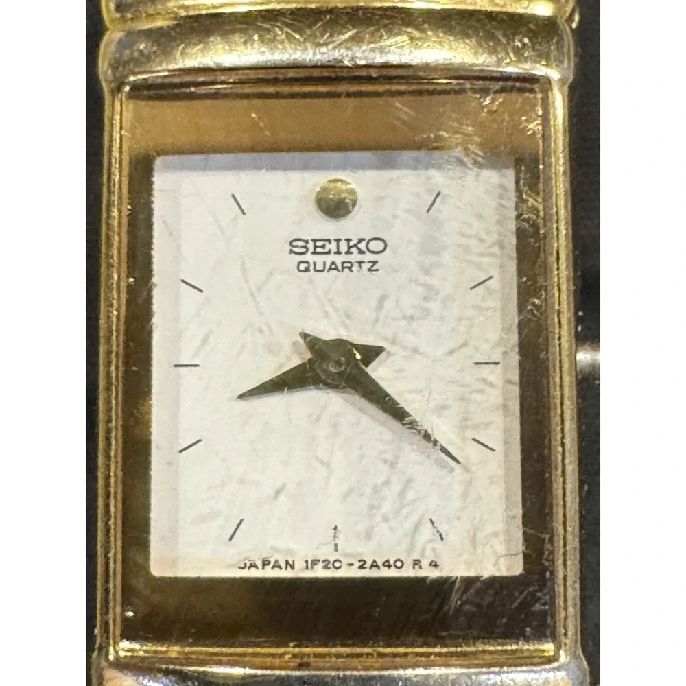 Seiko Quartz 1F20-5K19‎ Ladies Bracelet Watch, For Parts/Repair